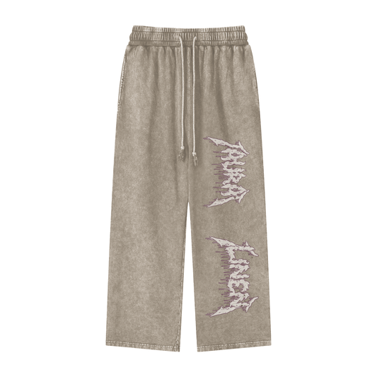 Loose fit frayed pants in thick 100% cotton fabric with rugged streetwear design and graphic print on leg